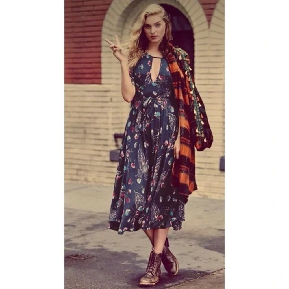 ✨HP✨Free People Bonnie Floral Butterfly Dress✨